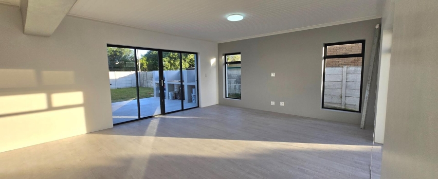 4 Bedroom Property for Sale in Franskraal Western Cape